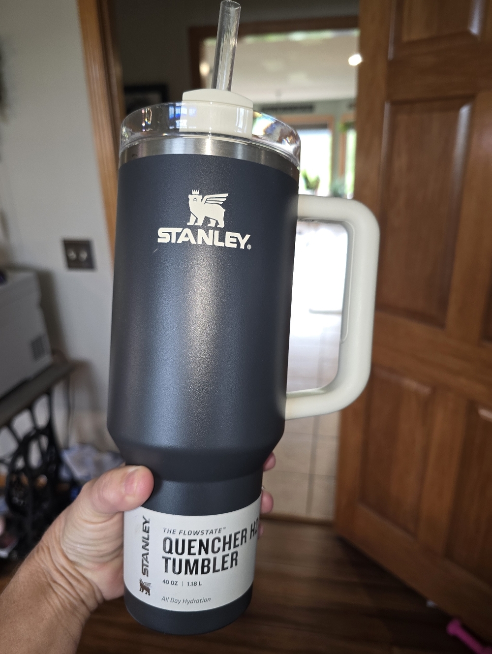 Stanley 40 Oz Black And Tan Quencher New Please See pics